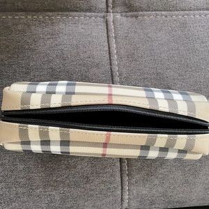 small Burberry pencil case or make up case for make up brushes